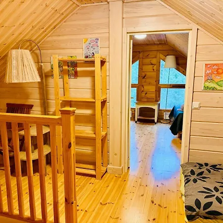 Whispering Pines Сюсмя